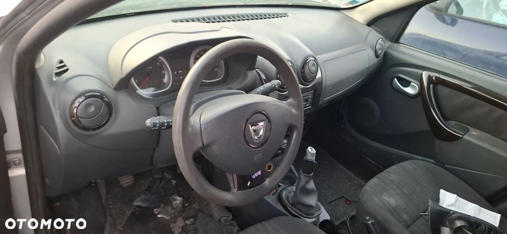 Dacia Duster dCi 90 FAP 4x2 Ambiance - 10