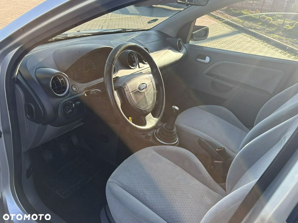 Ford Fiesta 1.4 Silver Magic - 10