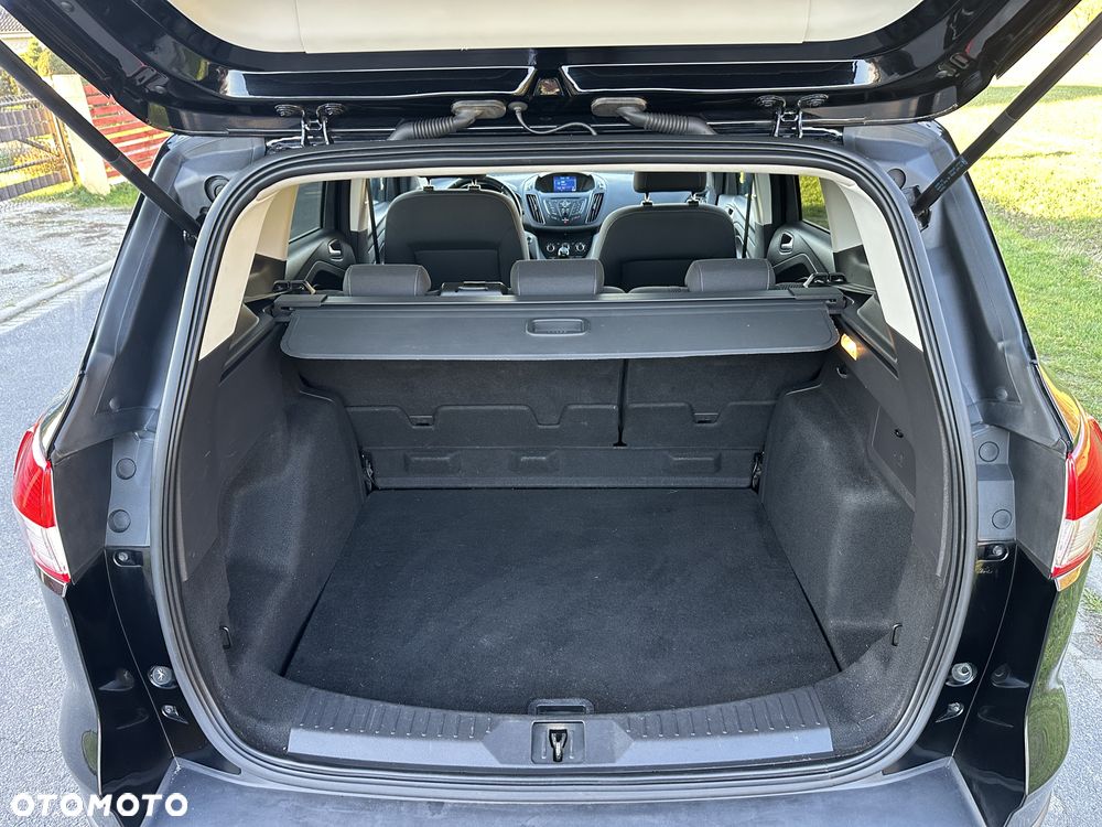 Ford Kuga 2.0 TDCi 2x4 Titanium - 22