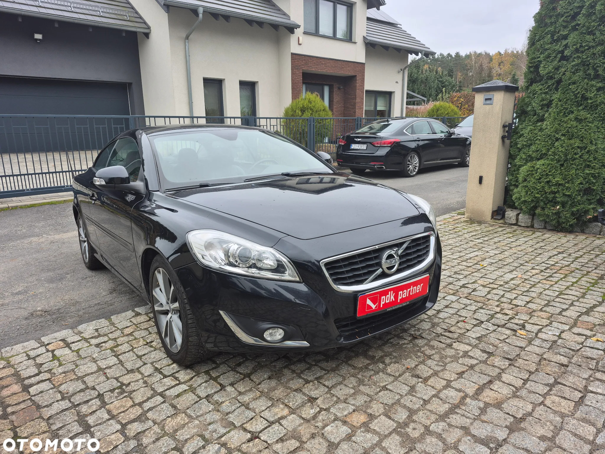 Volvo C70 D3 Momentum - 4