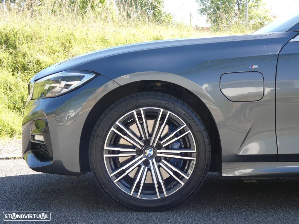 BMW 330 e Pack M Auto - 3