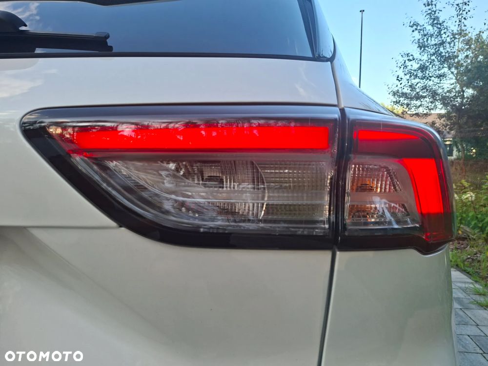 Ford Kuga 2.5 Duratec FHEV ST-LINE X - 13