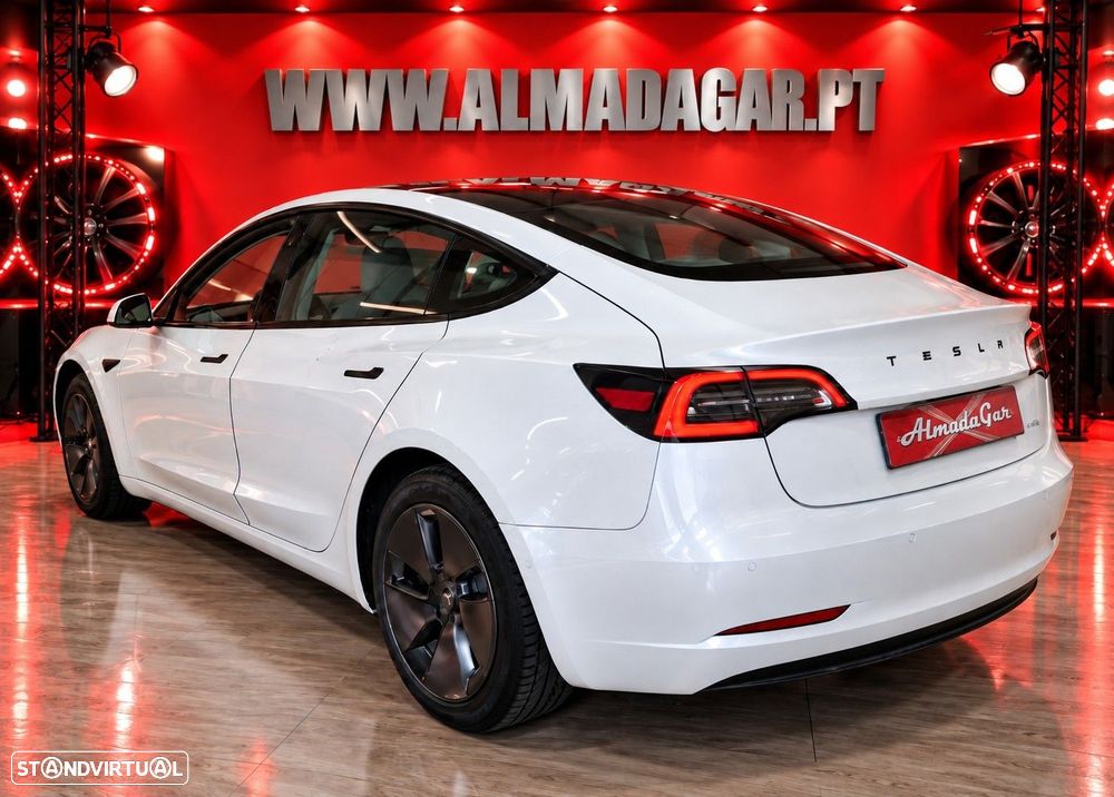 Tesla Model 3 Standard Range Plus RWD - 4