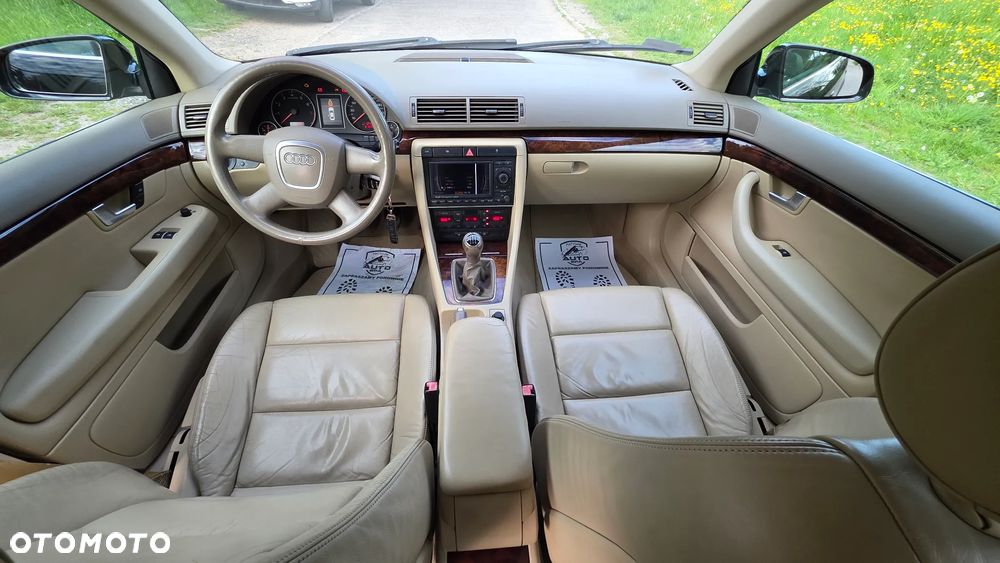 Audi A4 Limousine - 28