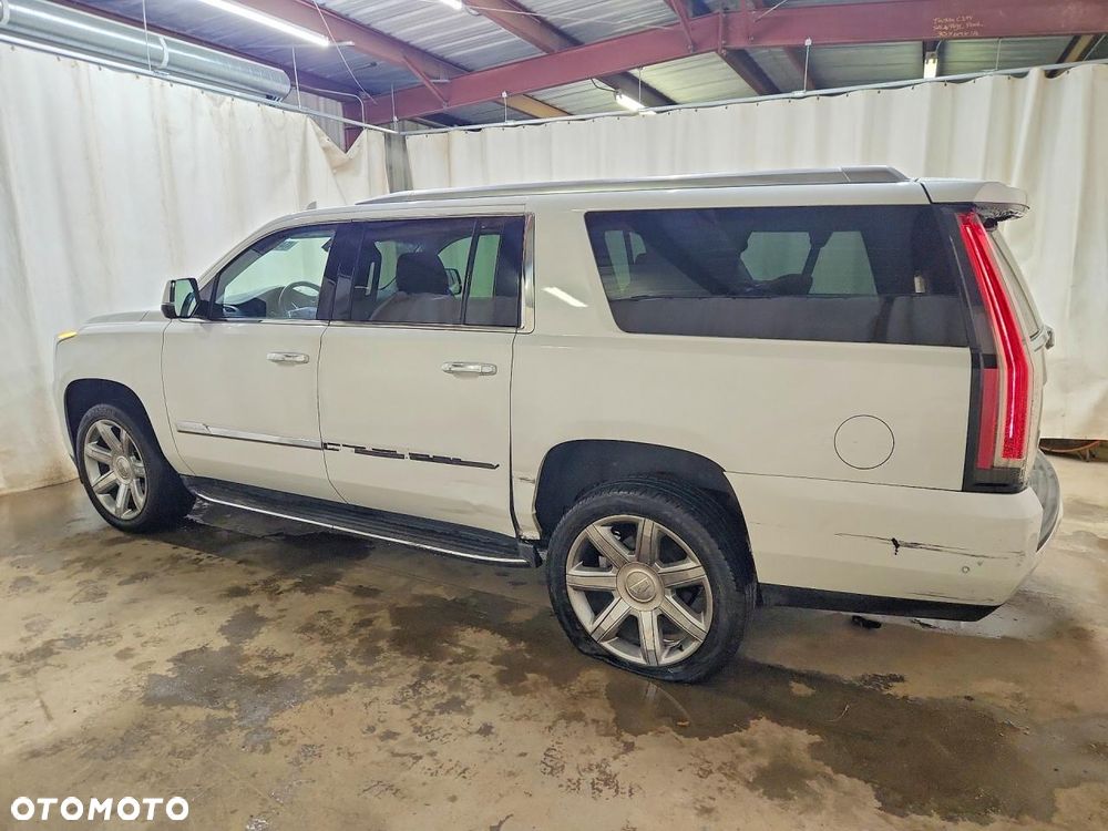 Cadillac Escalade - 6