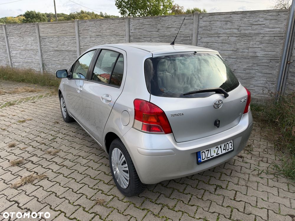Toyota Yaris 1.0 VVT-i Luna - 4
