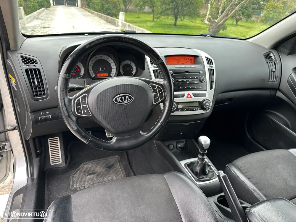 Kia Ceed S Coupé 1.6 CRDi TX - 19