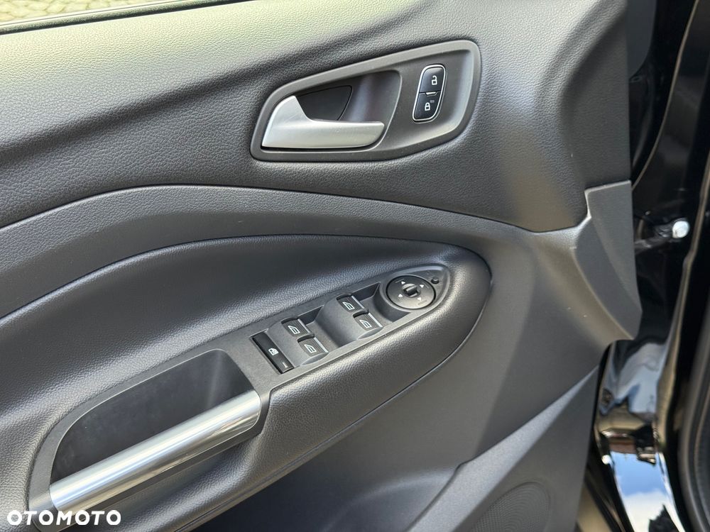 Ford Kuga 2.0 TDCi AWD Titanium - 22