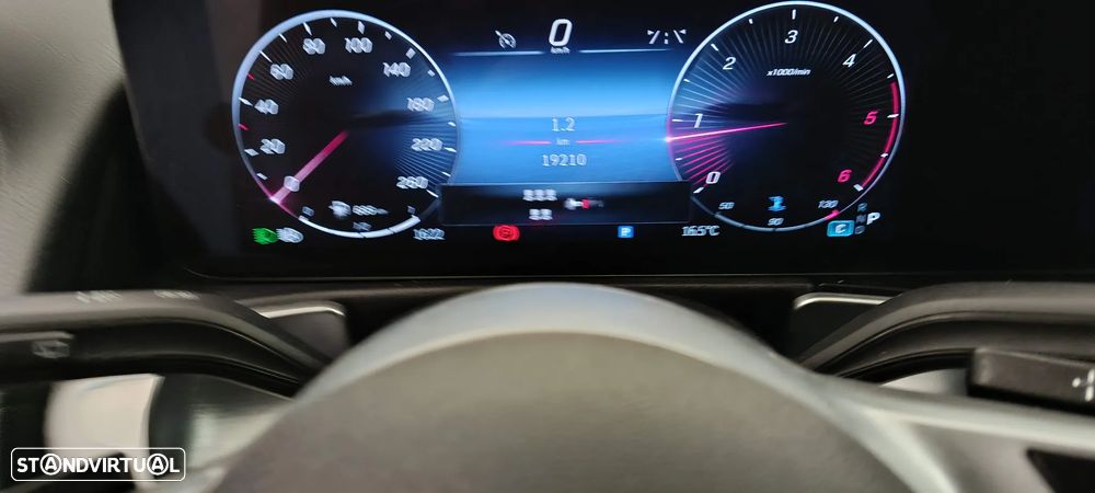 Mercedes-Benz GLB 180 d - 24