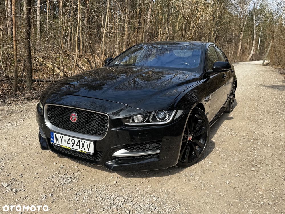 Jaguar XE 2.0 D R-Sport - 1