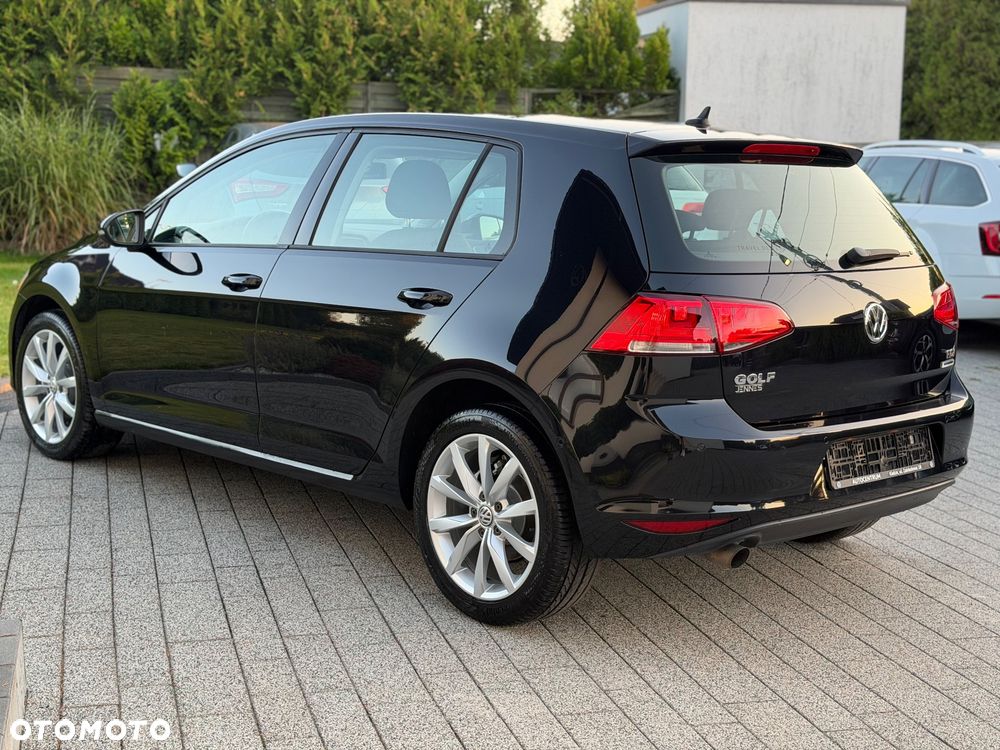 Volkswagen Golf - 5