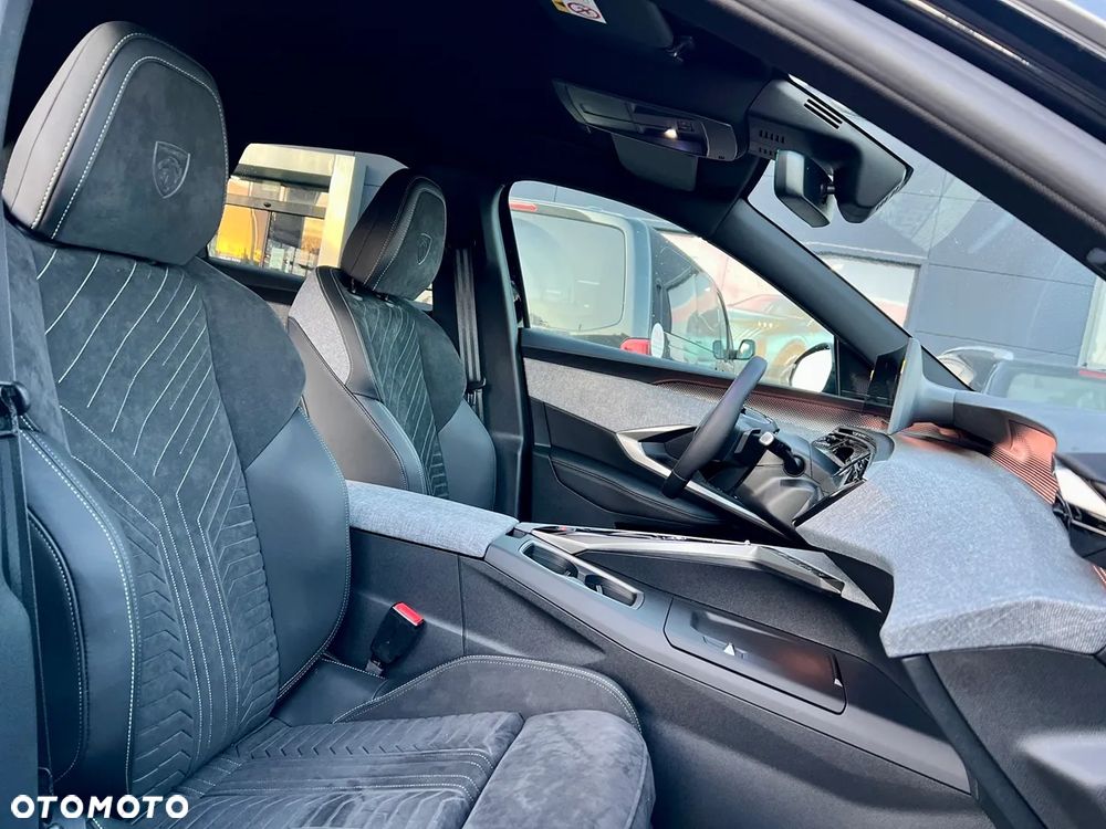 Peugeot 3008 1.2 PureTech mHEV GT E-DCS6 - 6