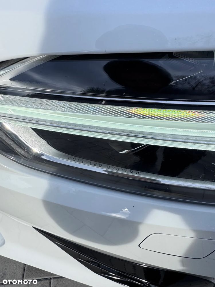 Volvo XC 60 D4 AWD R-Design - 19