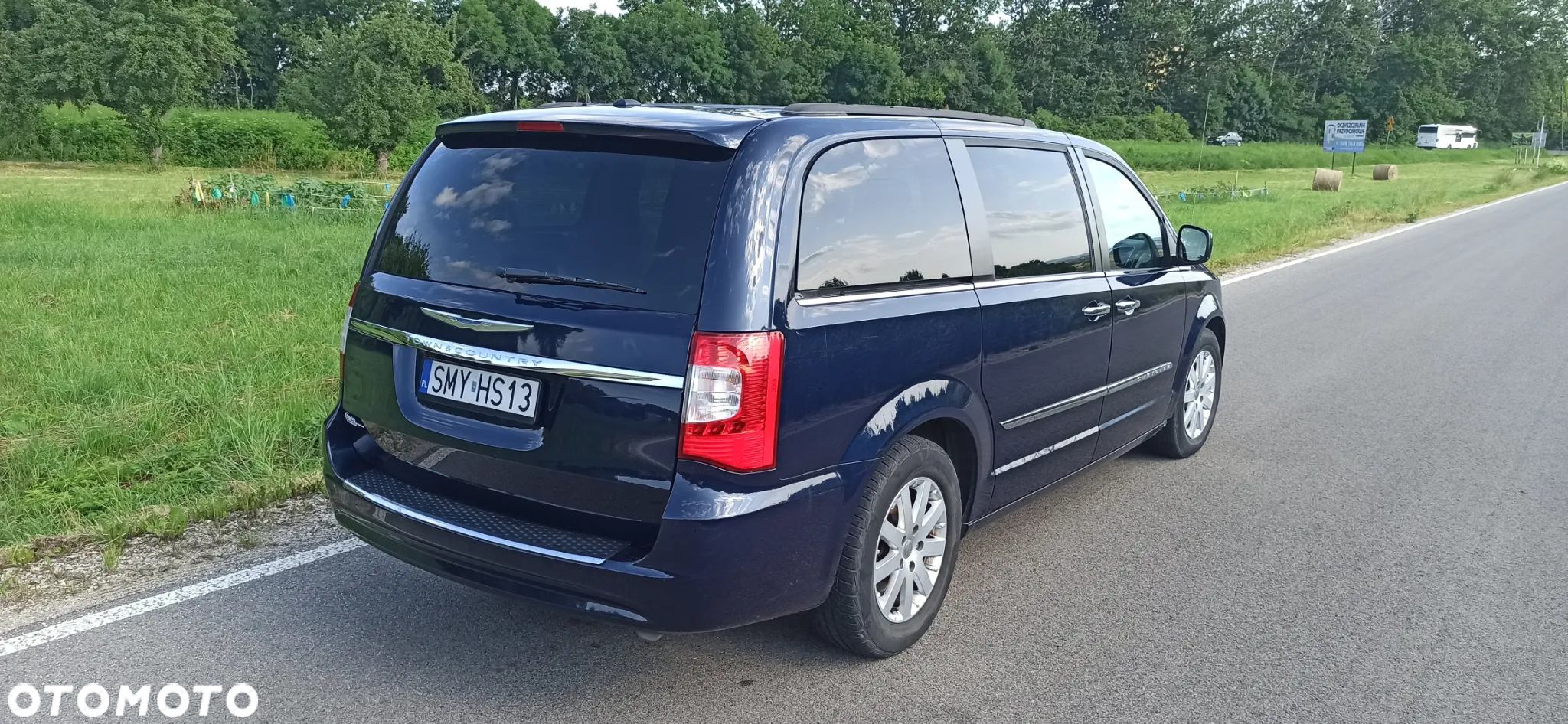 Chrysler Town & Country - 9