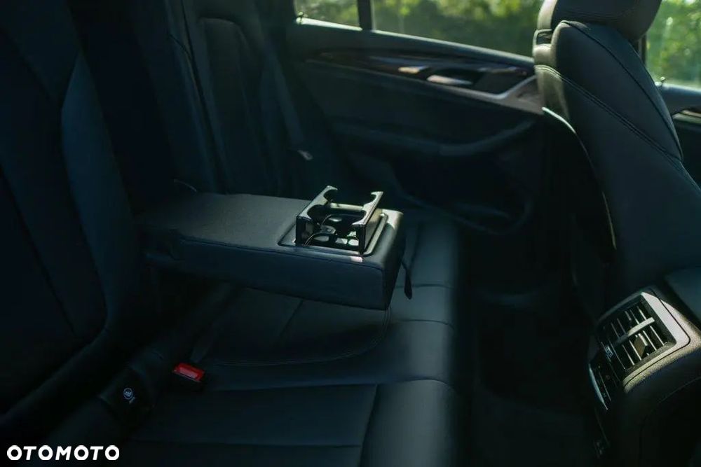 BMW X3 - 16