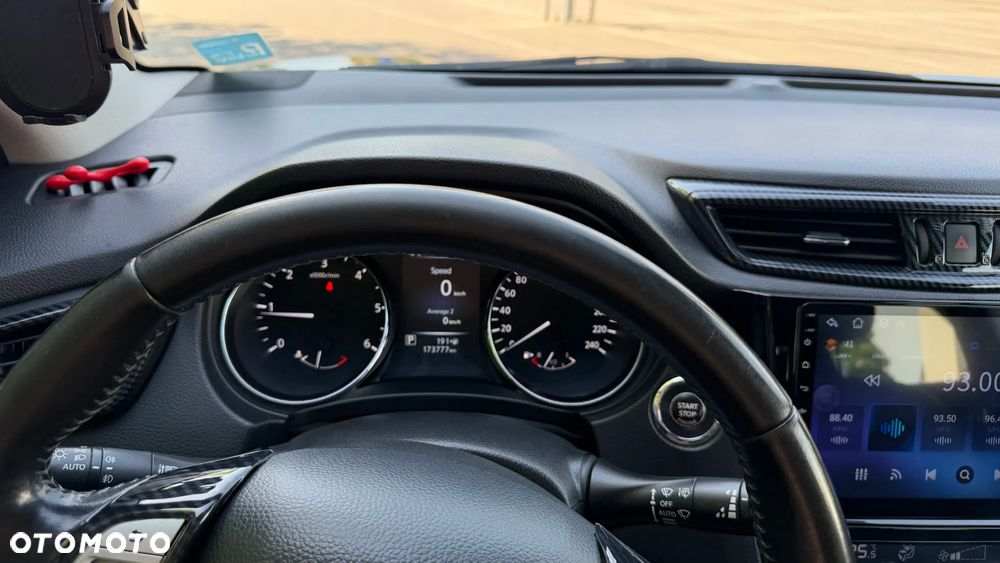 Nissan Qashqai 1.6 DCi Tekna Xtronic - 12