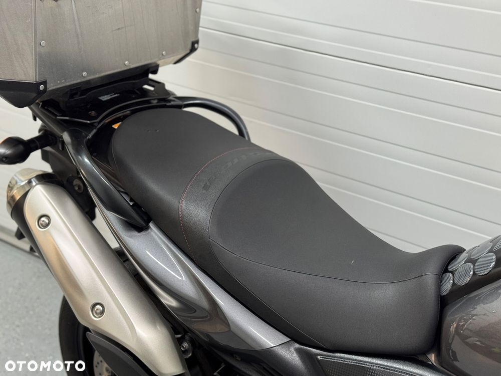 Suzuki V-STROM - 12
