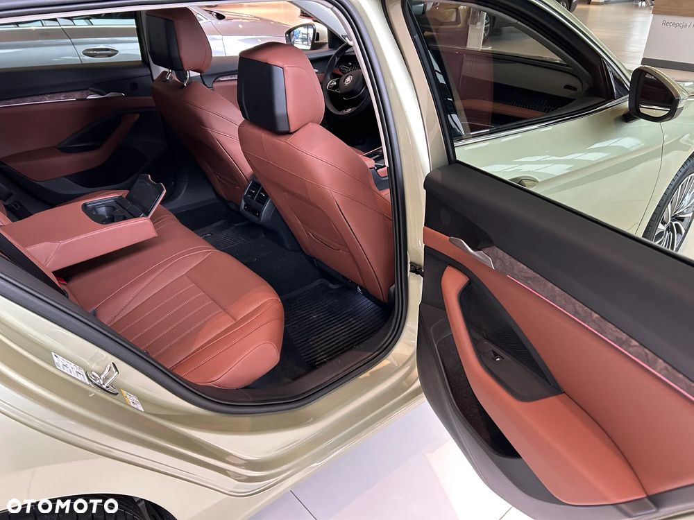 Skoda Superb 2.0 TDI SCR 4x4 L&K DSG - 9