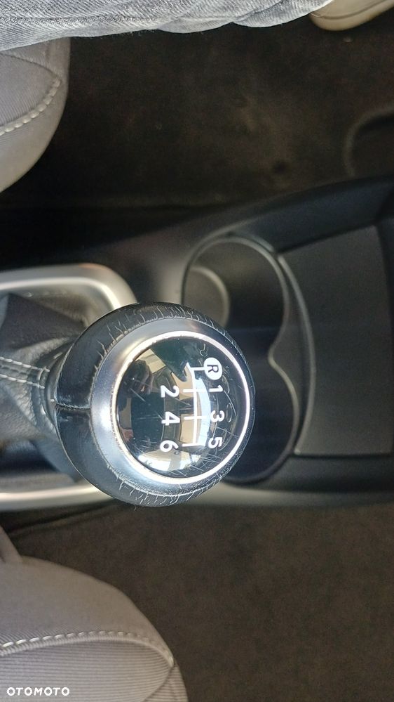 Toyota Yaris 1.5 Premium - 21