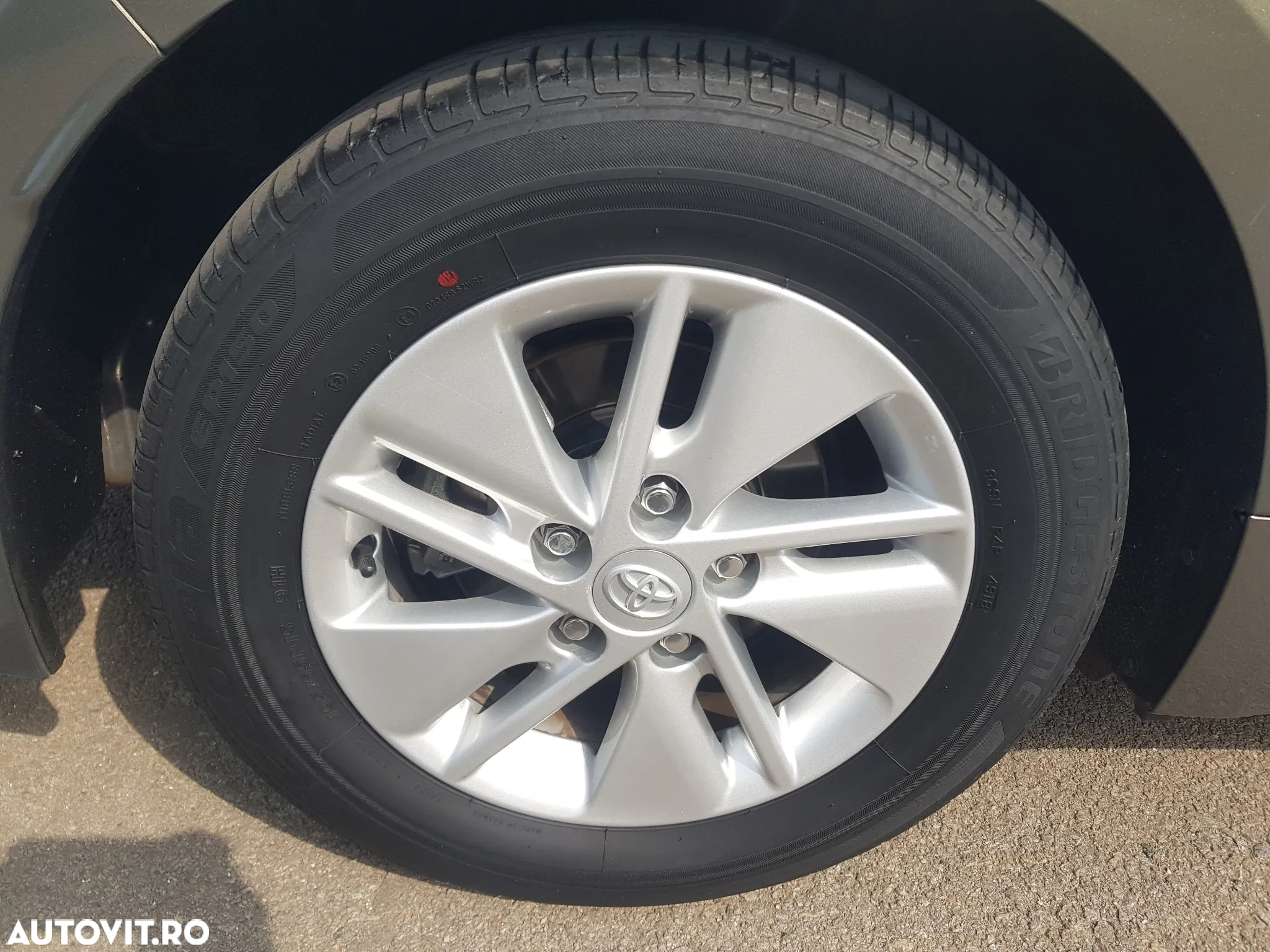 Toyota Corolla 1.6 Valvematic Luna - 8