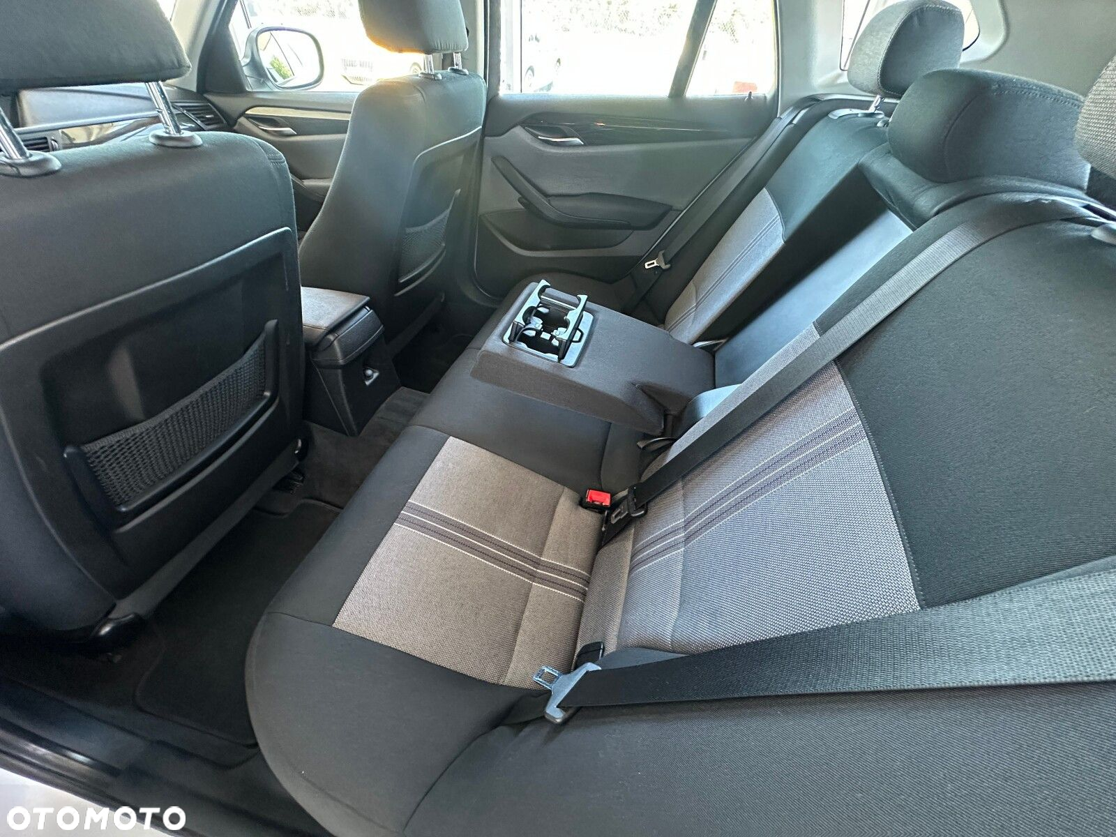 BMW X1 sDrive18i - 19