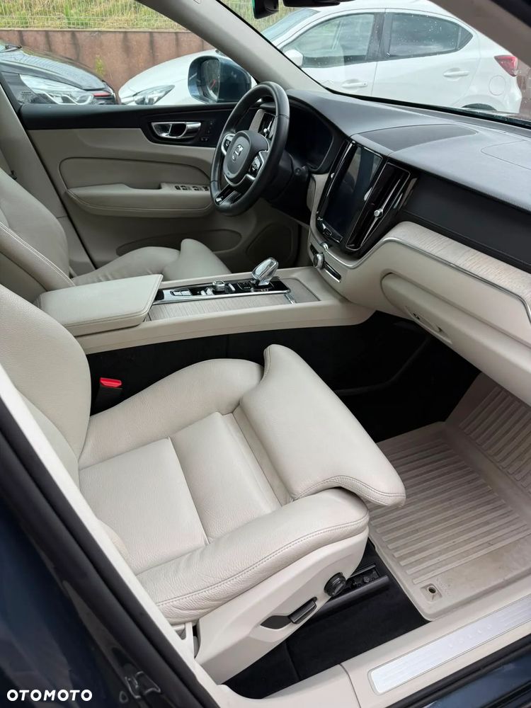 Volvo XC 60 B4 D AWD Geartronic Inscription - 11