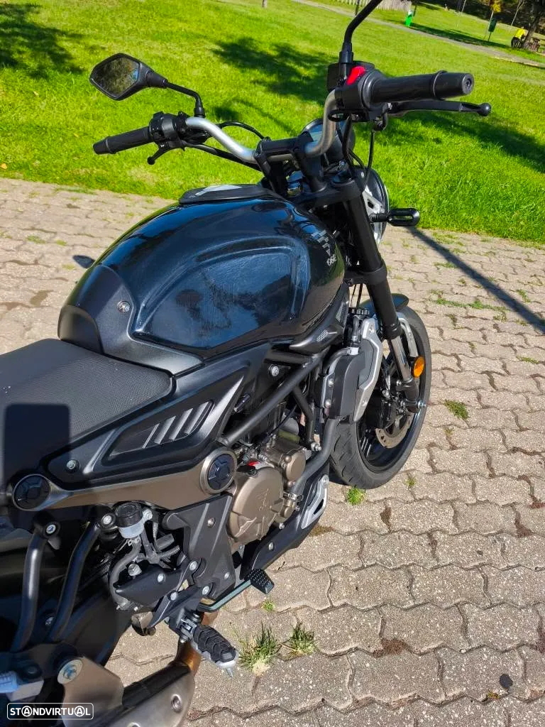 Voge 300AC - 11