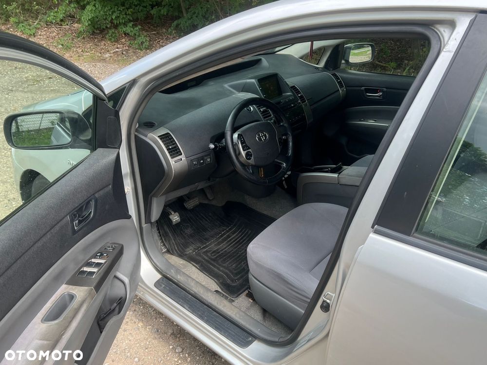 Toyota Prius - 8