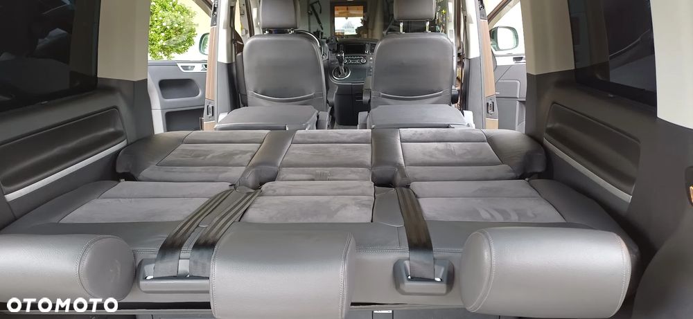 Volkswagen Multivan - 29