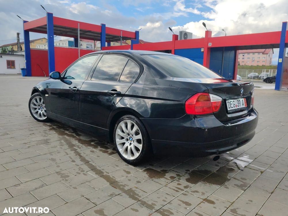 BMW Seria 3 318d - 4