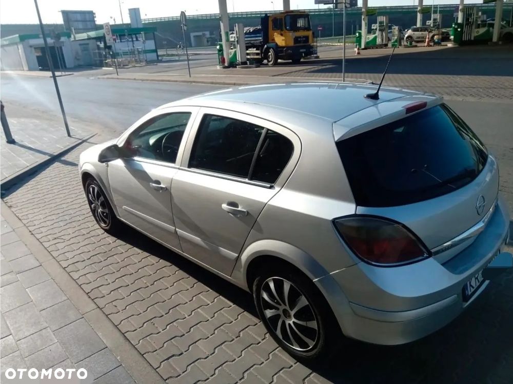 Opel Astra 1.7 CDTI Cosmo - 4