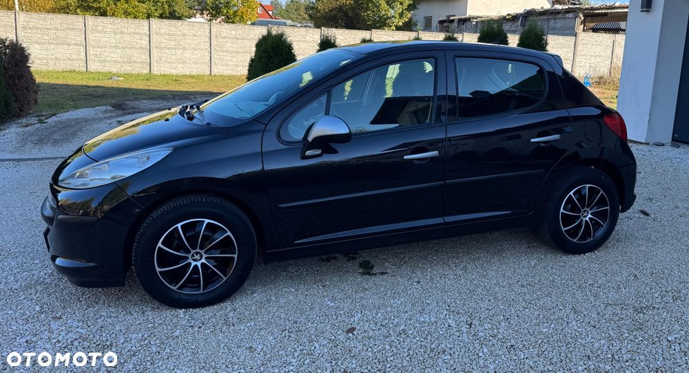 Peugeot 207 2009 photo 4