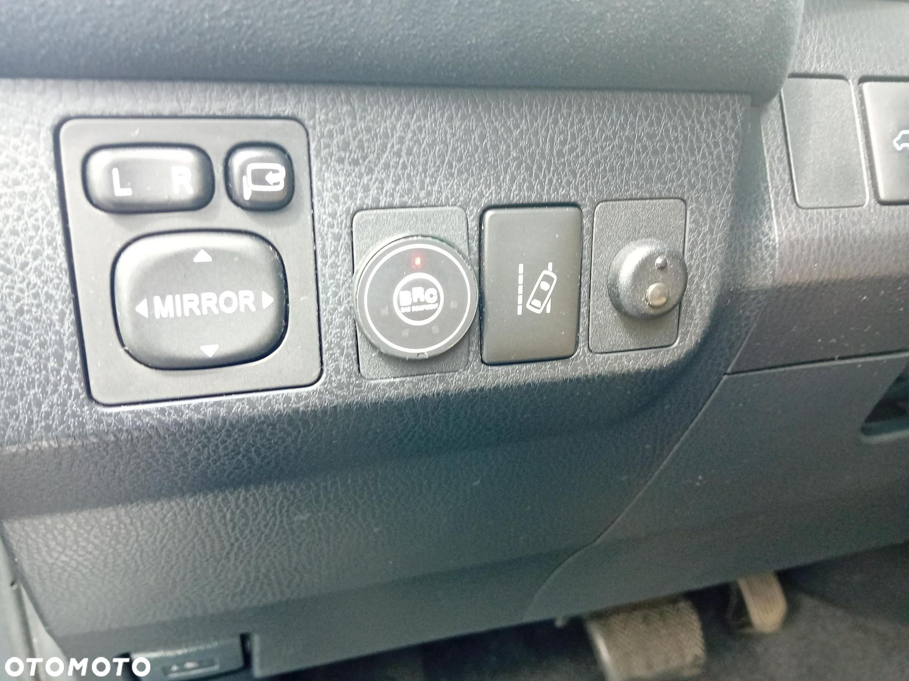 Toyota RAV4 - 22