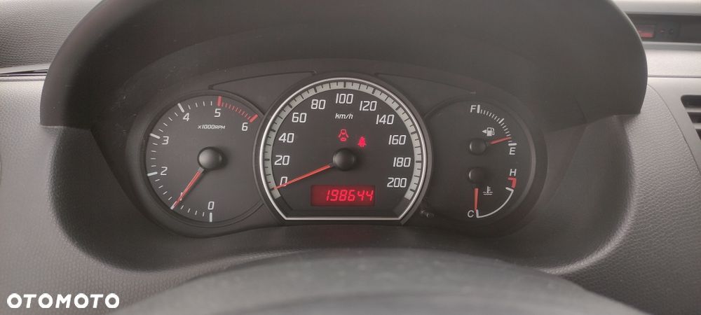 Suzuki Swift - 5