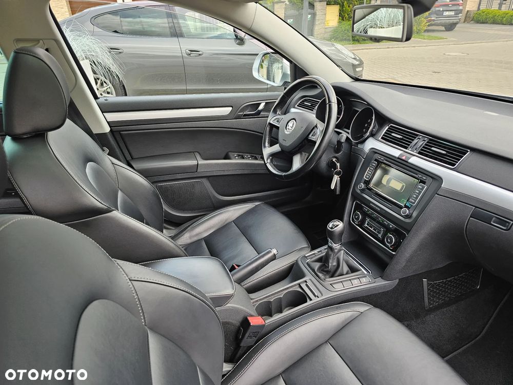 Skoda Superb 1.6 TDI Platinum - 24