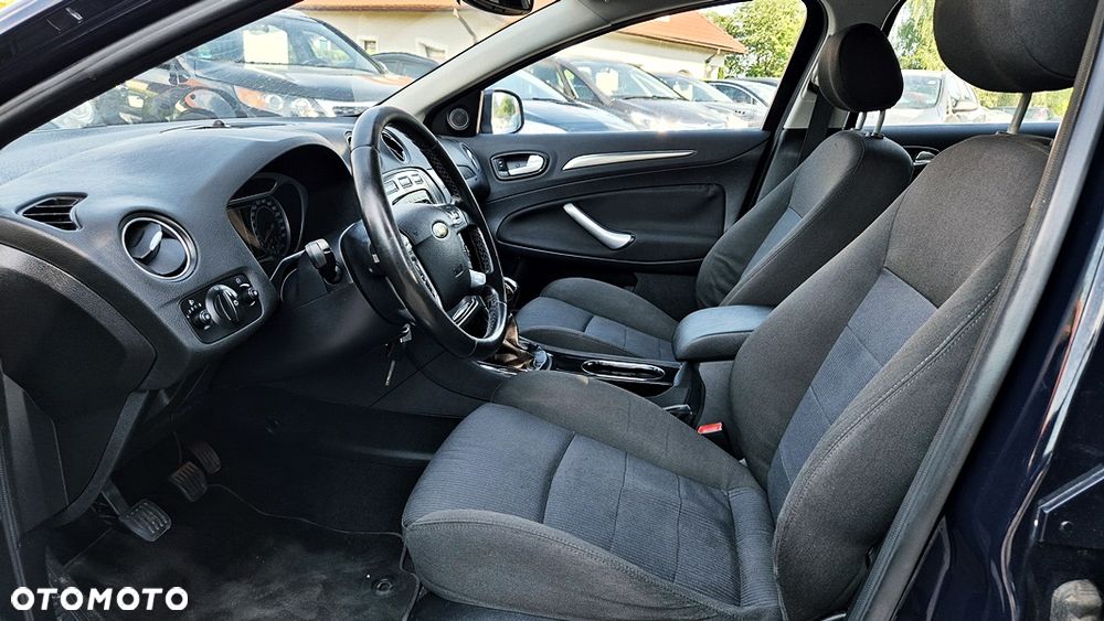 Ford Mondeo - 31
