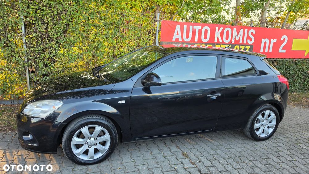 Kia Ceed - 22