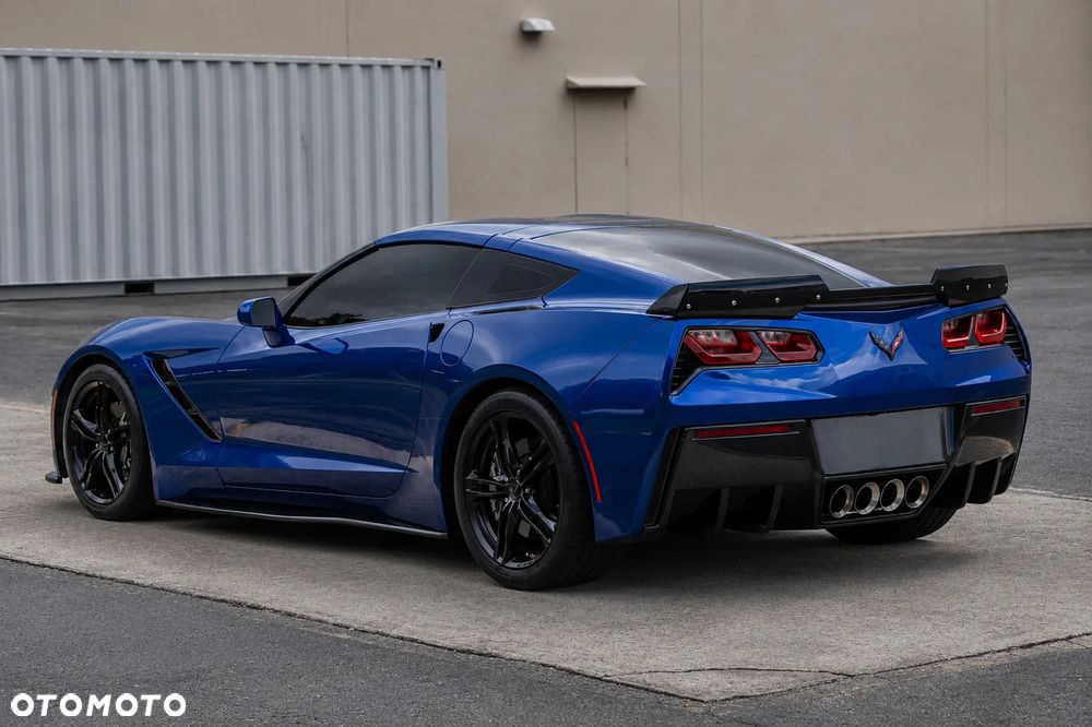 Chevrolet Corvette - 10