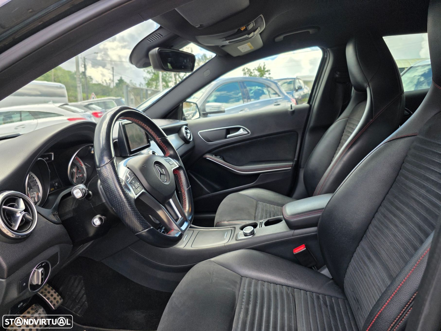 Mercedes-Benz GLA 220 CDi AMG Line 4-Matic - 11