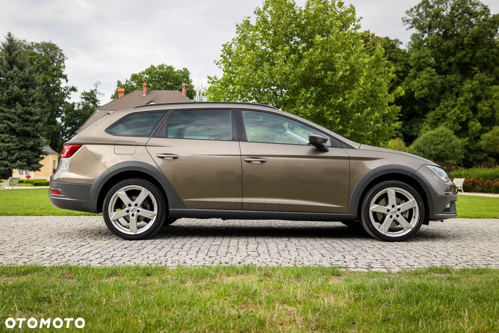 Seat Leon ST 2.0 TDI Start&Stop 4Drive DSG X-Perience - 2