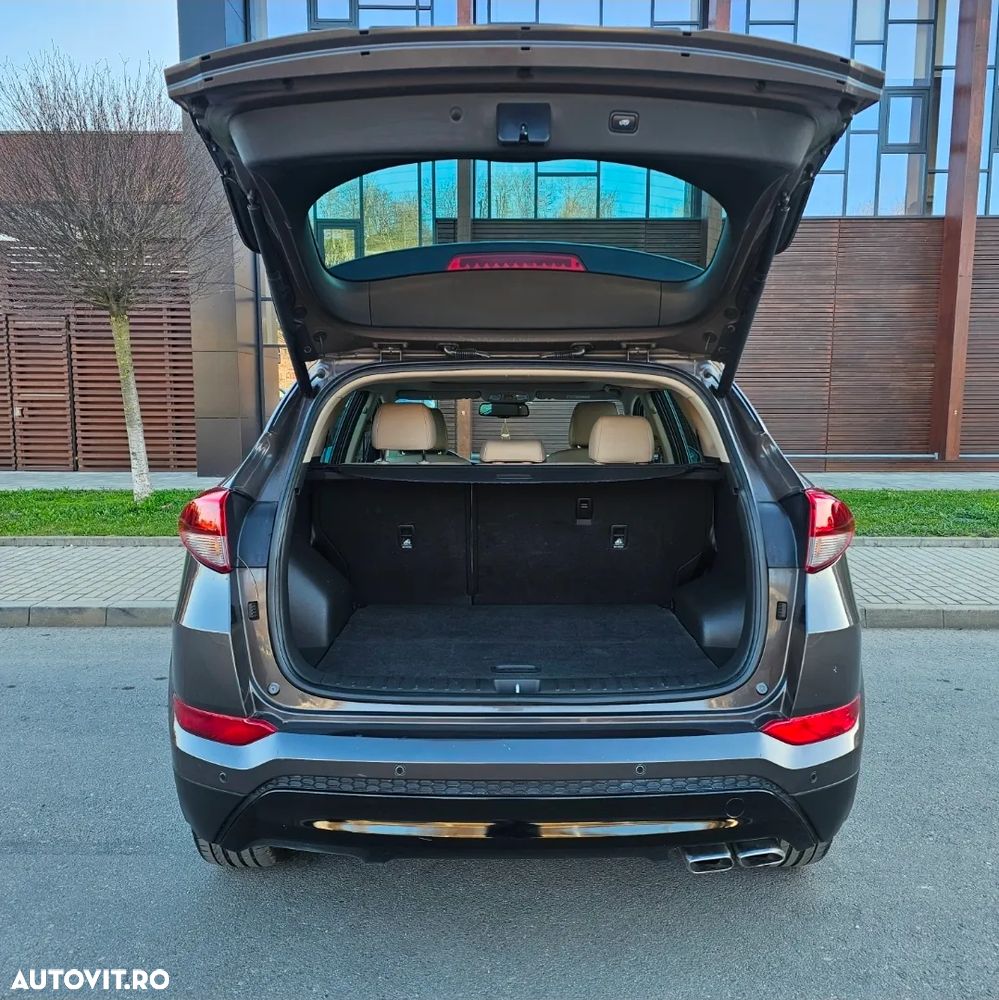 Hyundai Tucson 2.0 CRDI 4WD Automatik Premium - 18