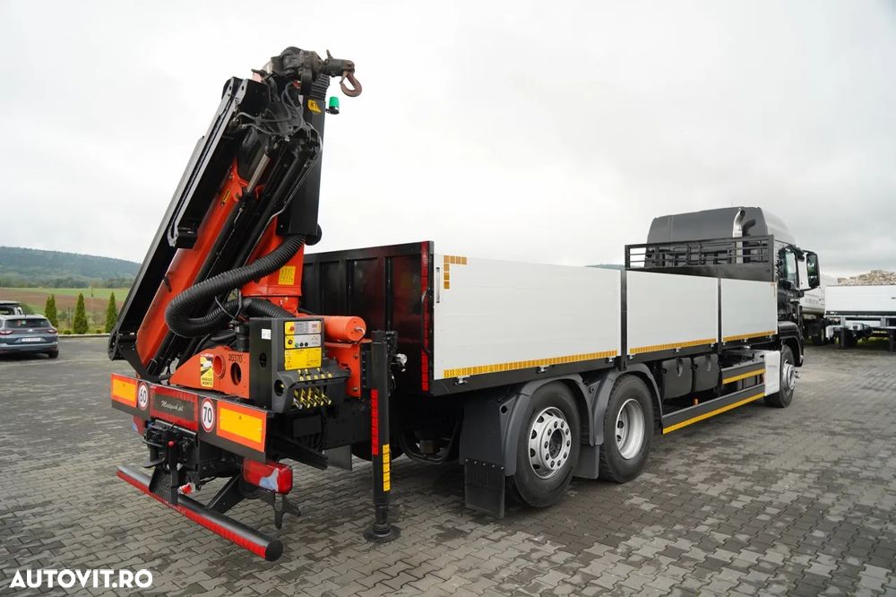 MAN TGS 26.440 / 6X2 / CAROSERIE 7,5 M / PUNTE RIDICATĂ + PALFINGER PK 18002 HDS / MAX. CAPACITATE DE RIDICARE: 6.000 KG / RADIOCOMANDĂ / ROTARE / I-PARK COOL / MANUALĂ / EURO 6 - 9