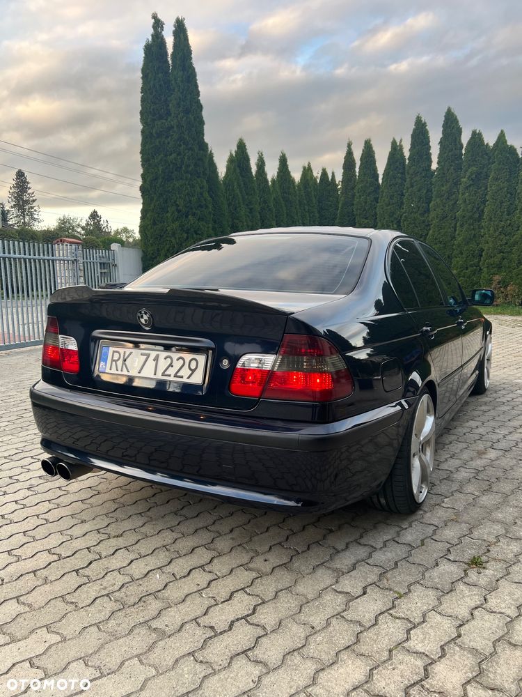 BMW Seria 3 2005 photo 2
