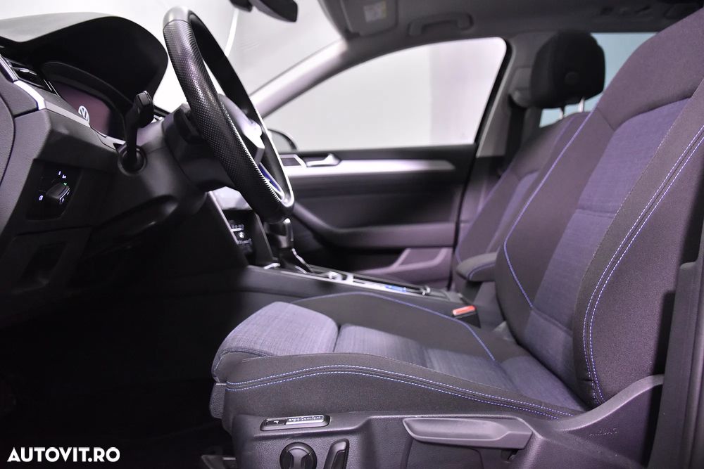 Volkswagen Passat - 24