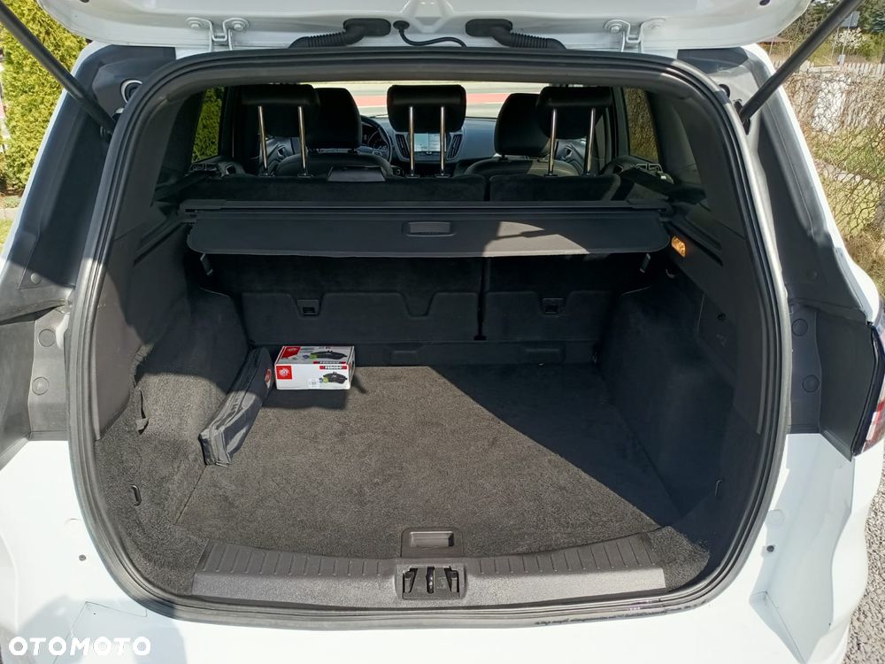 Ford Kuga 2.0 TDCi 4x2 ST-Line - 33