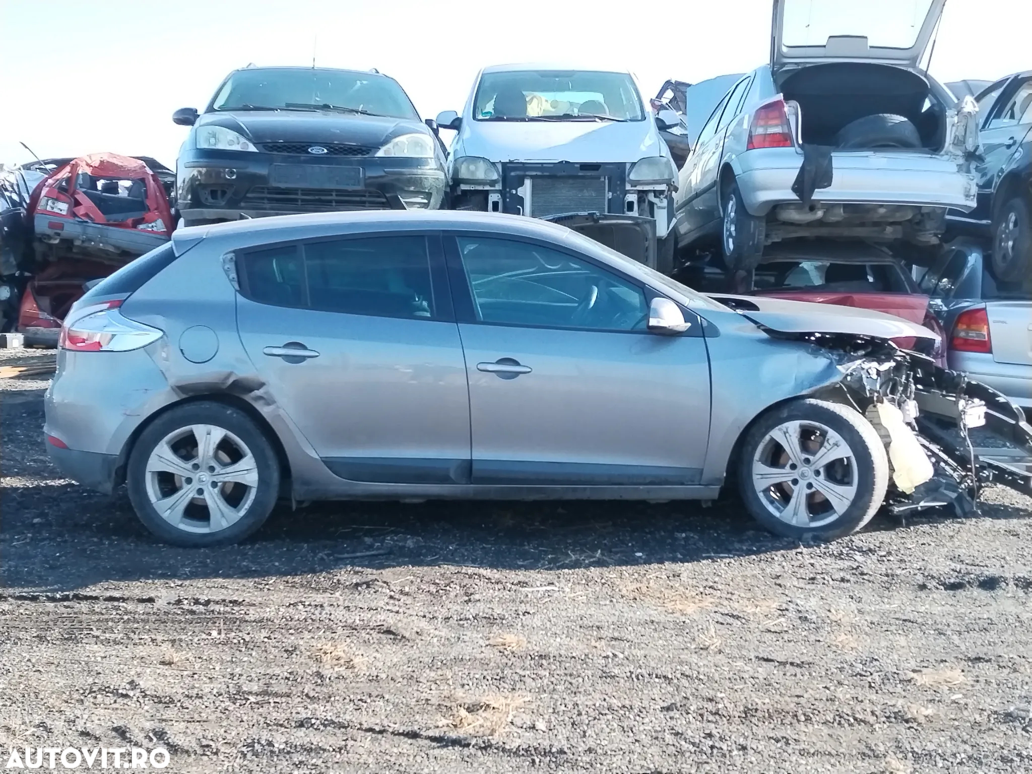 Dezmembram Renault Megane 3 - 2