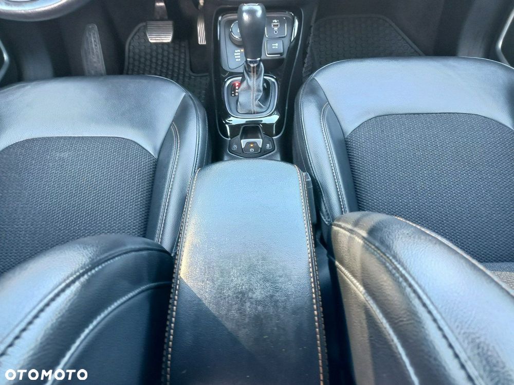 Jeep Compass - 25