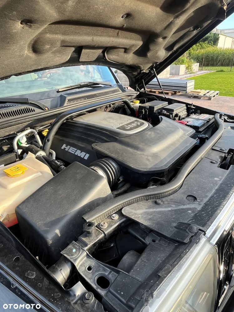 Jeep Commander 5.7 V8 Overland - 14
