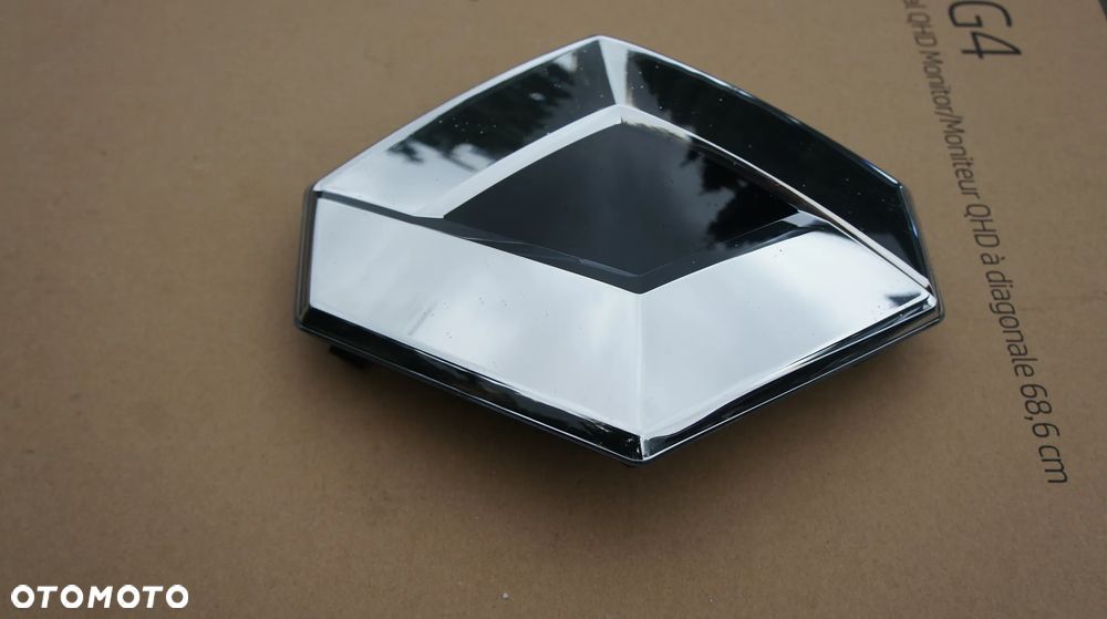 ZNACZEK EMBLEMAT POD RADAR RENAULT TALISMAN - 2