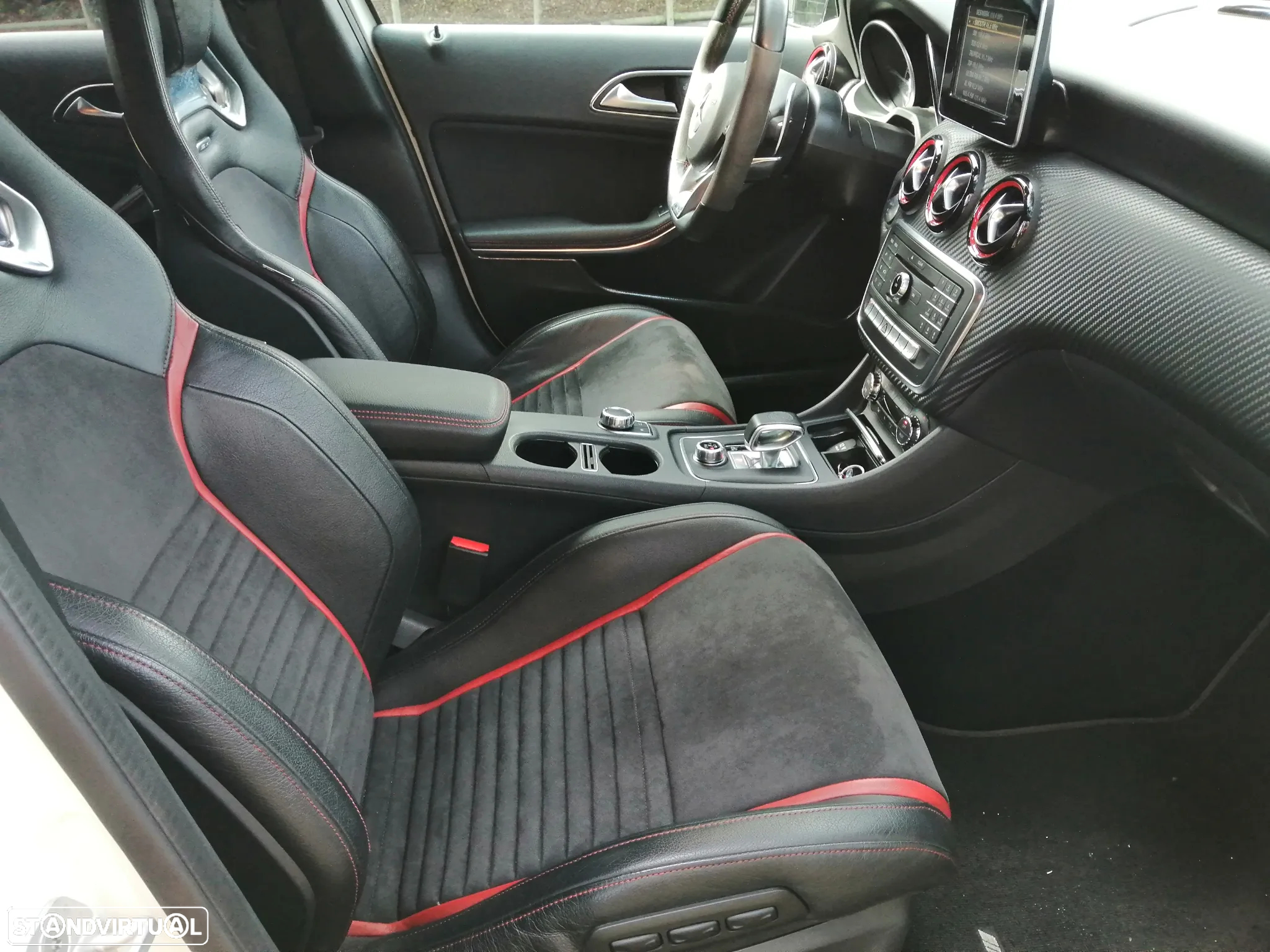 Mercedes-Benz A 45 AMG 4-Matic - 10